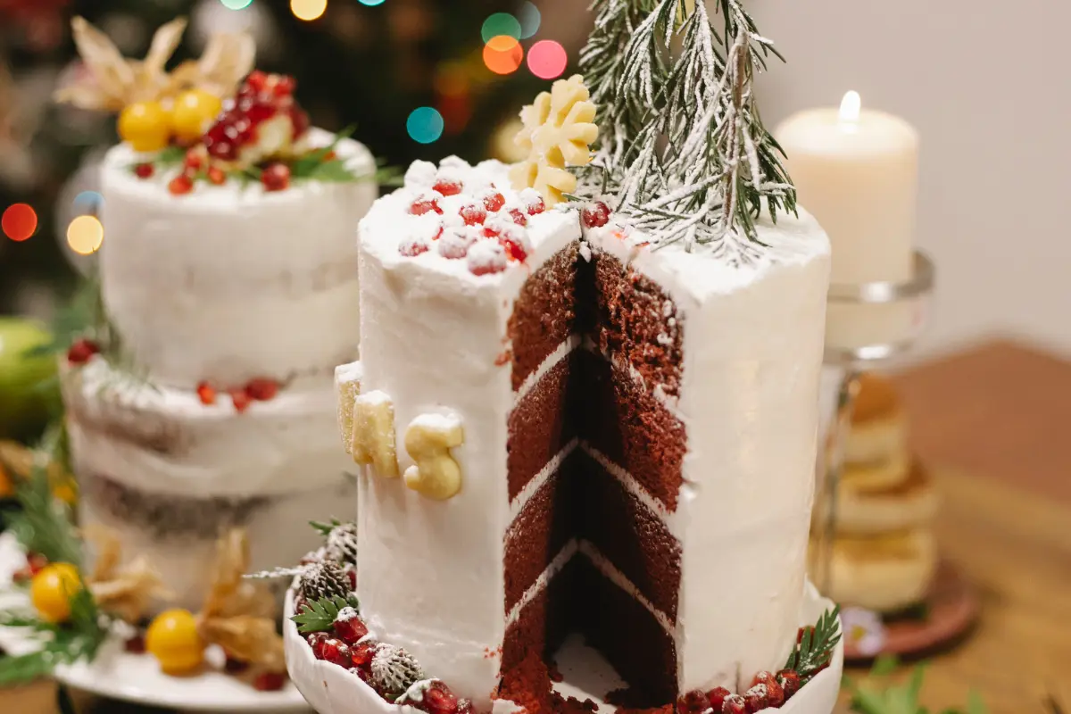 Decorated Christmas Tree Cake