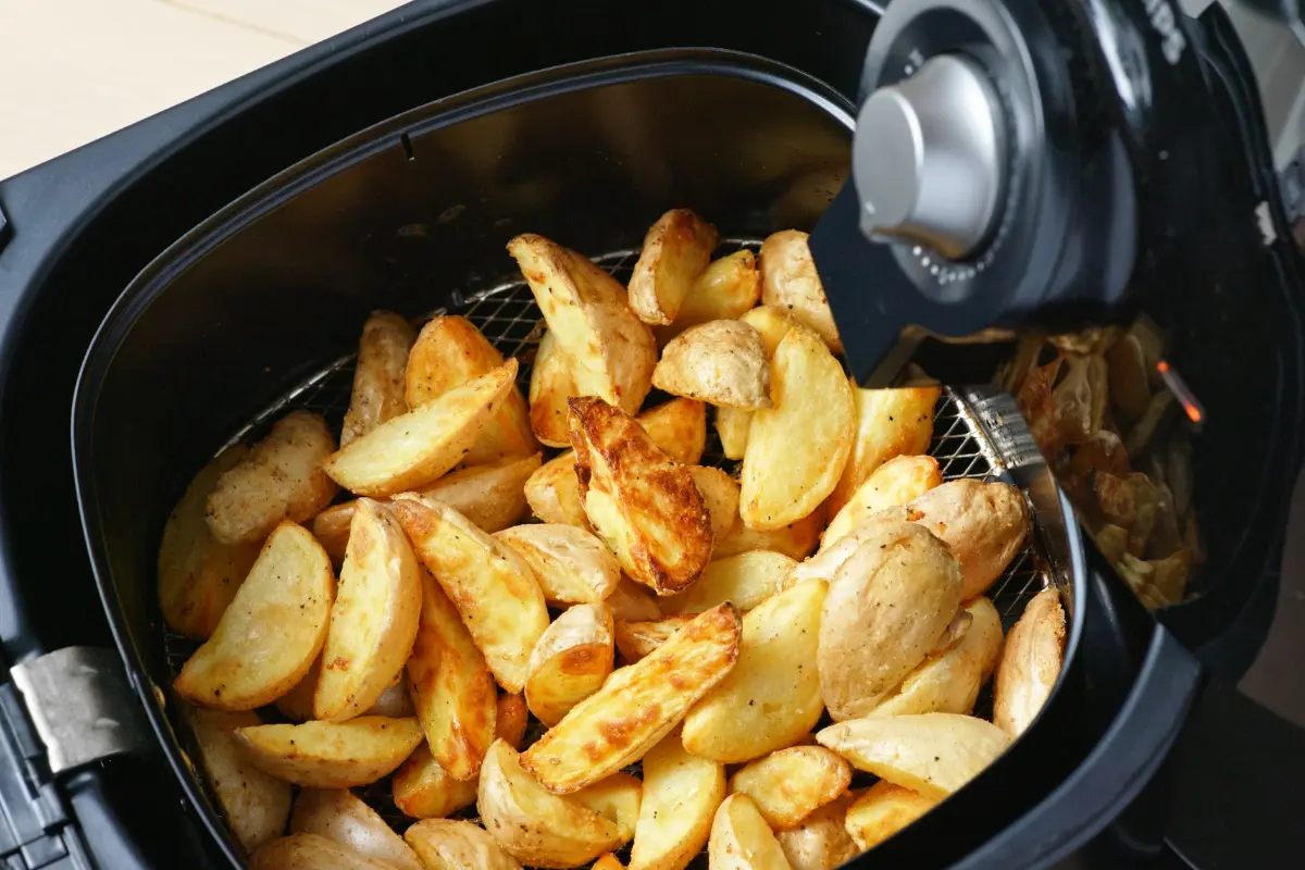 Air fryer lifestyle in a modern kitchen.