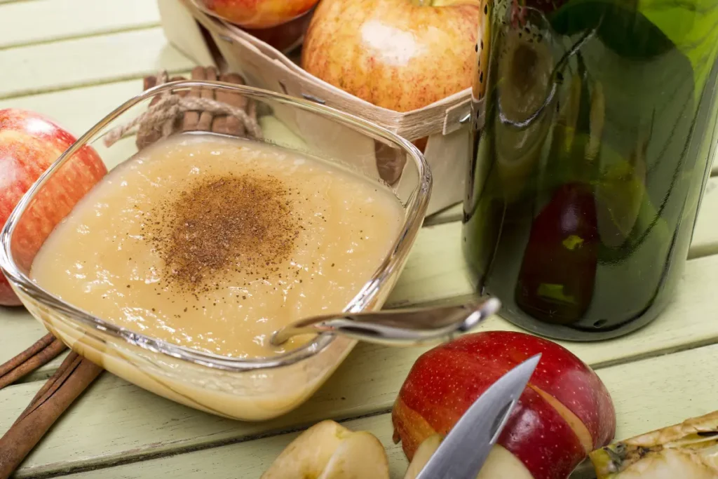 Homemade Applesauce with Cinnamon